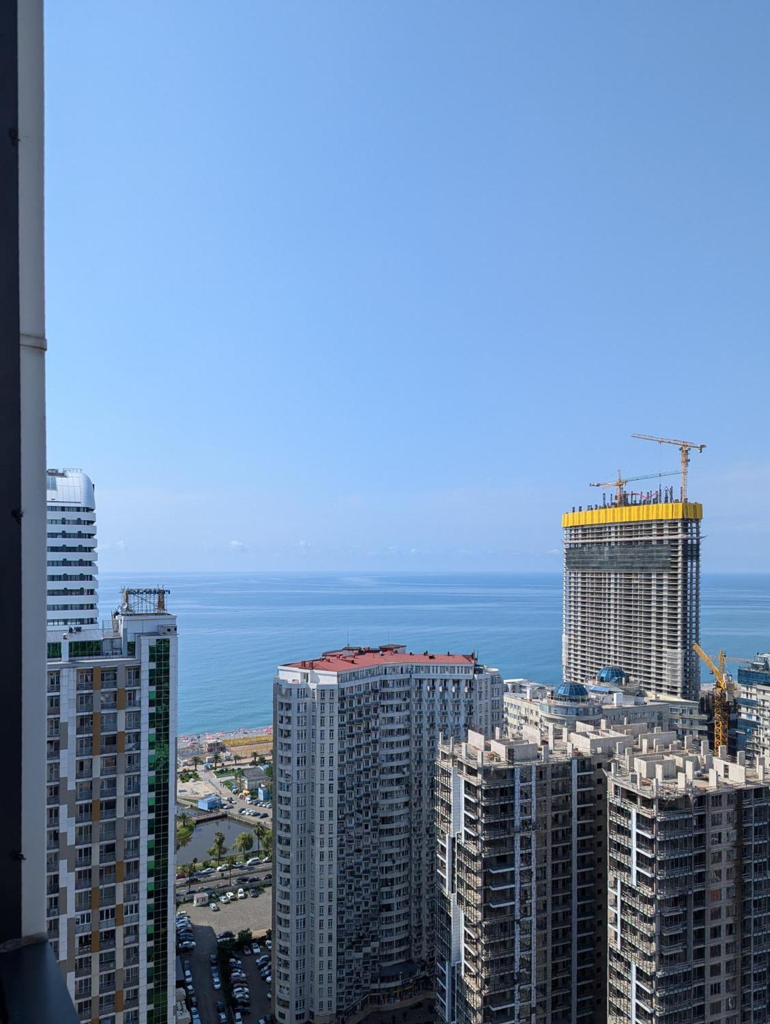 Intourist Residence Premium Studio Batumi Esterno foto